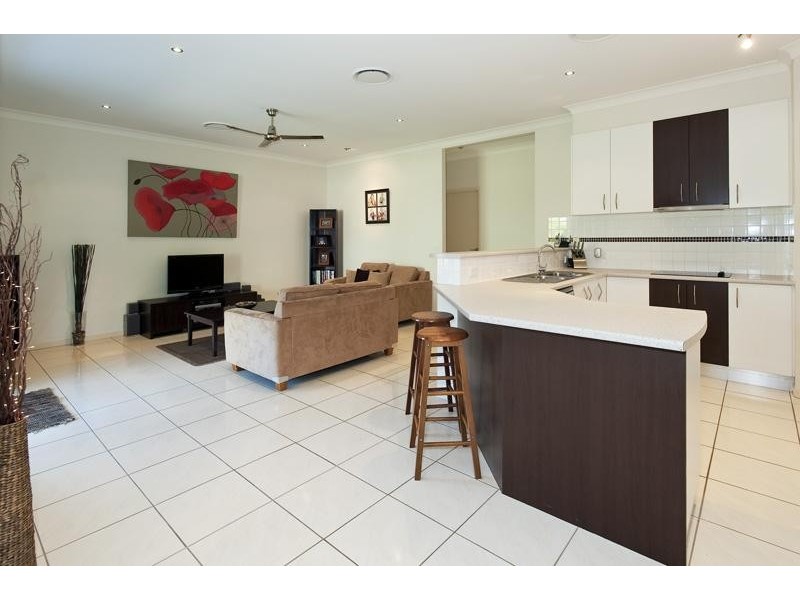 6 Gallows Place, Palmwoods QLD 4555