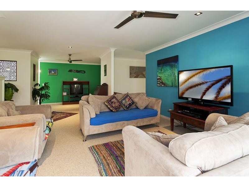 2 BUNYA PINE PLACE, Woombye QLD 4559