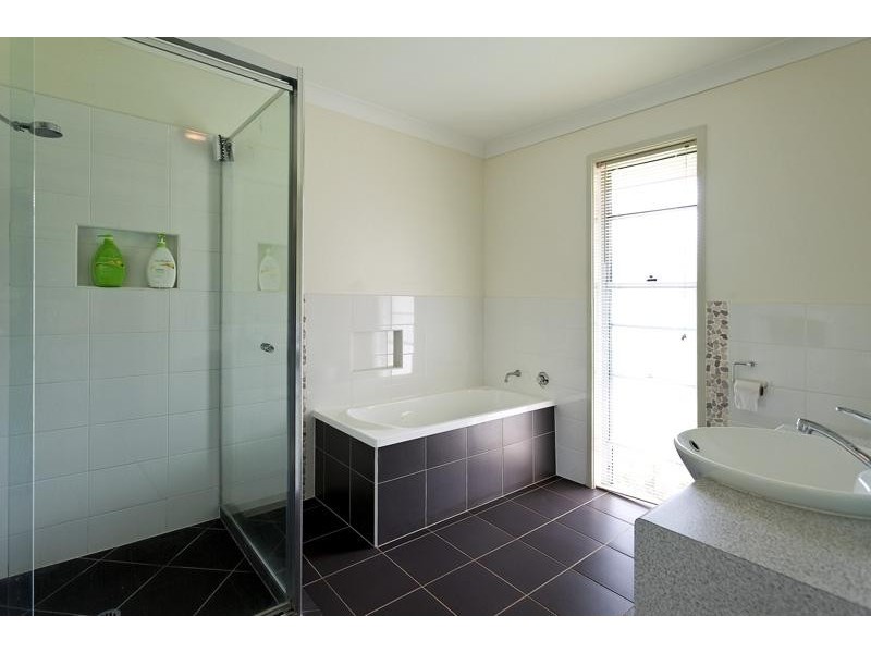 2 BUNYA PINE PLACE, Woombye QLD 4559