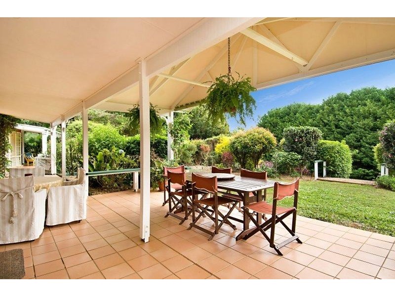 8 Ensbey Road, Flaxton QLD 4560