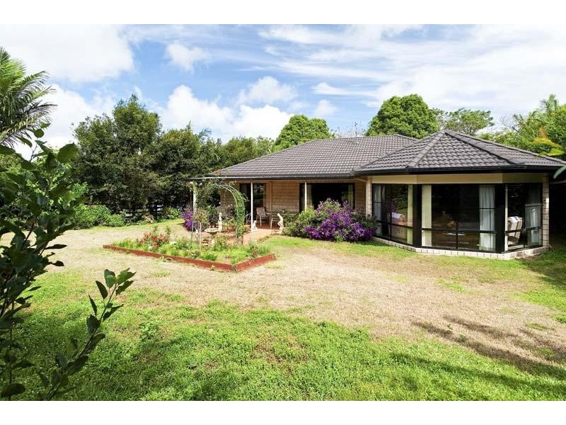 9 Dixon Avenue, Maleny QLD 4552