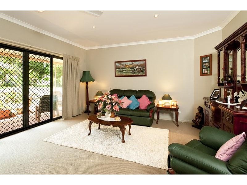 9 Dixon Avenue, Maleny QLD 4552