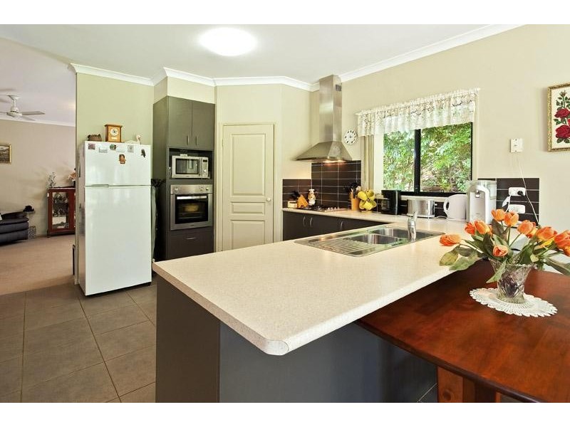 9 Dixon Avenue, Maleny QLD 4552