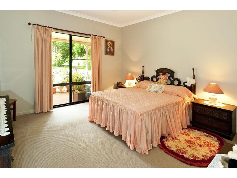 9 Dixon Avenue, Maleny QLD 4552