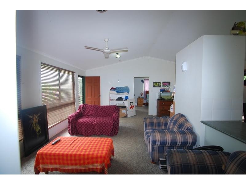 12 Sapphire Drive, Nambour QLD 4560