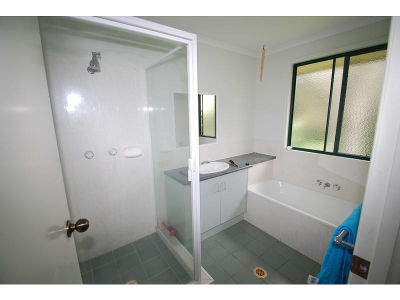 12 Sapphire Drive, Nambour QLD 4560