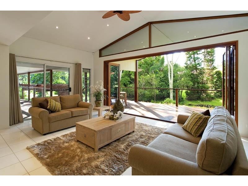 53 Mary Cairncross Avenue, Maleny QLD 4552