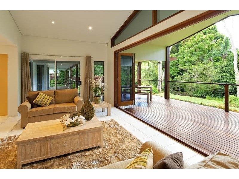 53 Mary Cairncross Avenue, Maleny QLD 4552