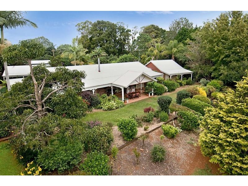 8 Ensbey Road, Flaxton QLD 4560