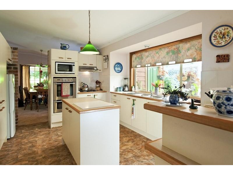 8 Ensbey Road, Flaxton QLD 4560