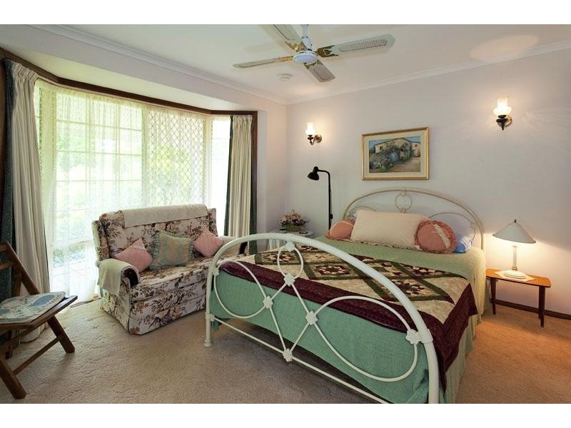 8 Ensbey Road, Flaxton QLD 4560