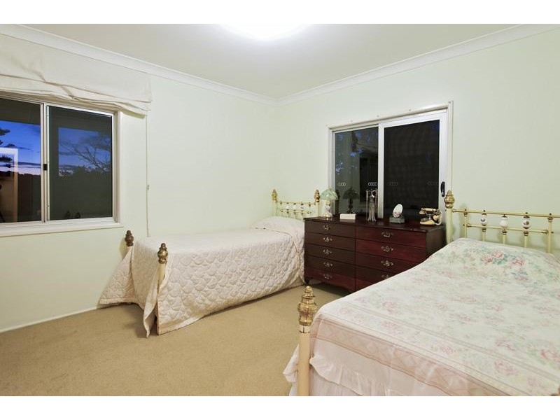 98 Dixon Avenue, Maleny QLD 4552