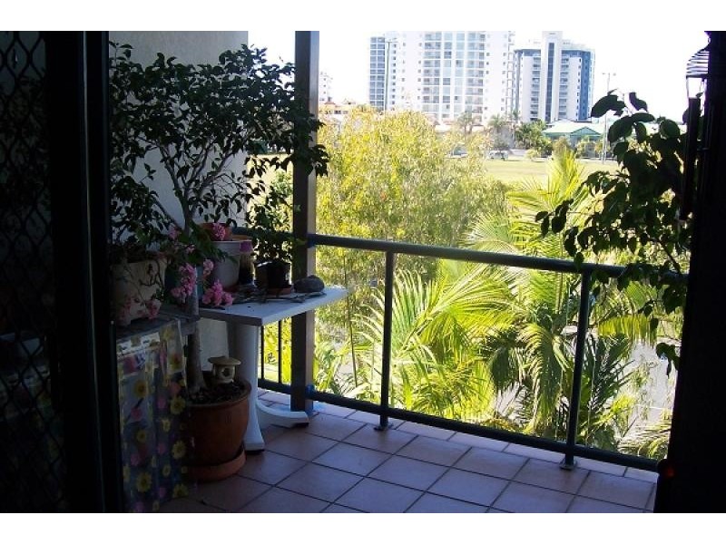 Unit 18, 44 Fourth Avenue, Cotton Tree QLD 4558