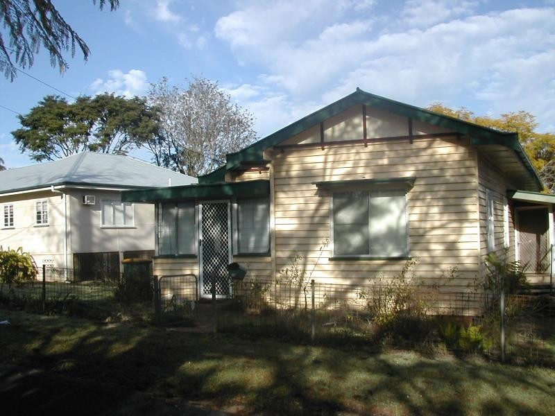 16 WILSON AVENUE, Woombye QLD 4559