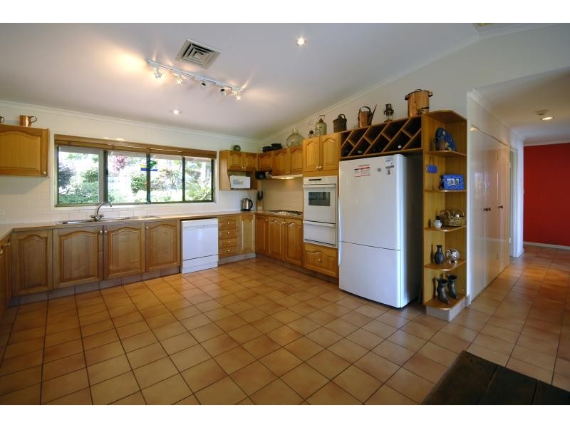 76 WINSTON ROAD, Palmwoods QLD 4555