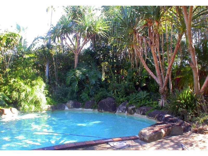 10 Palm Grove Crescent, Tewantin QLD 4565
