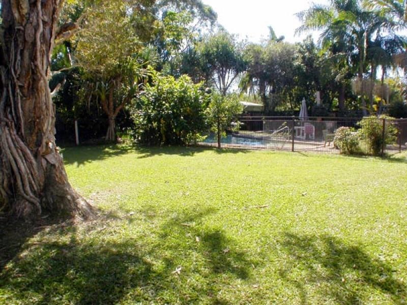 10 Palm Grove Crescent, Tewantin QLD 4565