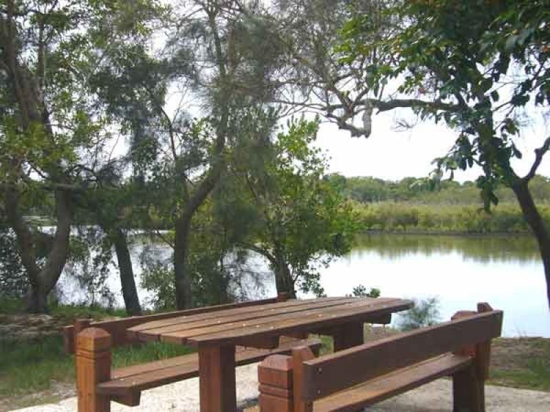 19 Creek Road, Noosaville QLD 4566