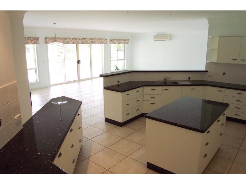 26 Craigslea Court, Cooroibah QLD 4565