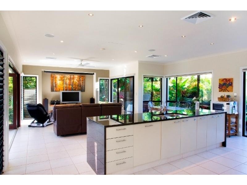 13 Starboard Avenue, Noosaville QLD 4566