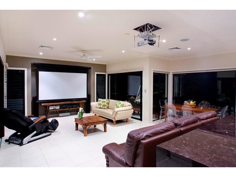 13 Starboard Avenue, Noosaville QLD 4566