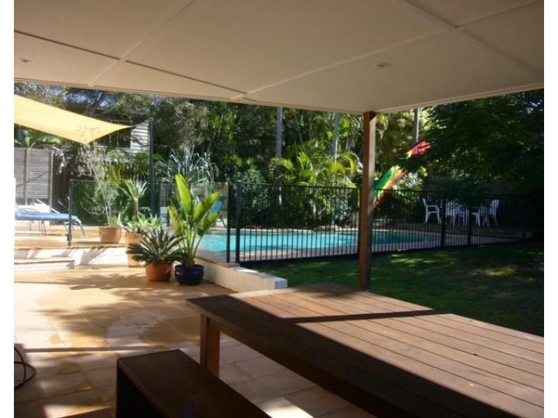 20 Ray Street, Sunshine Beach QLD 4567