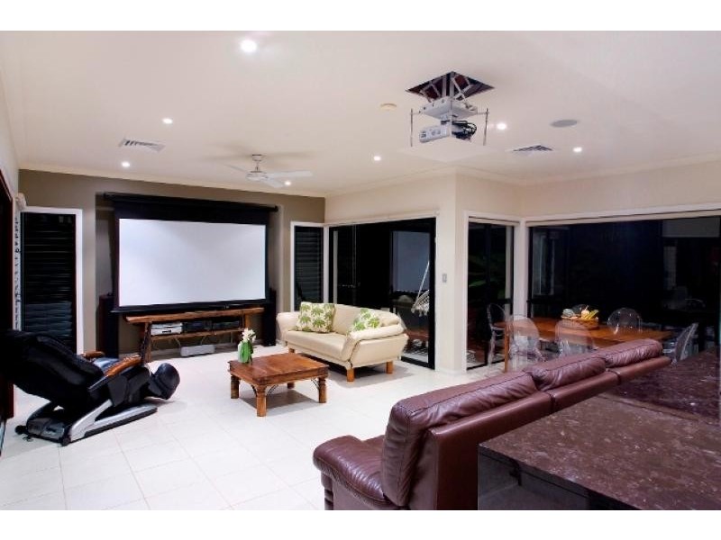 13 Starboard Avenue, Noosaville QLD 4566