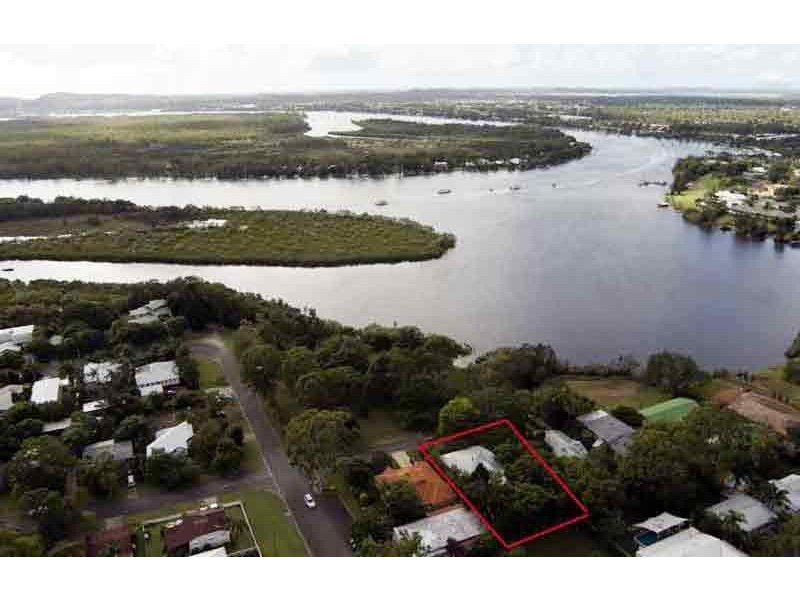 18 Hay Street, Tewantin QLD 4565