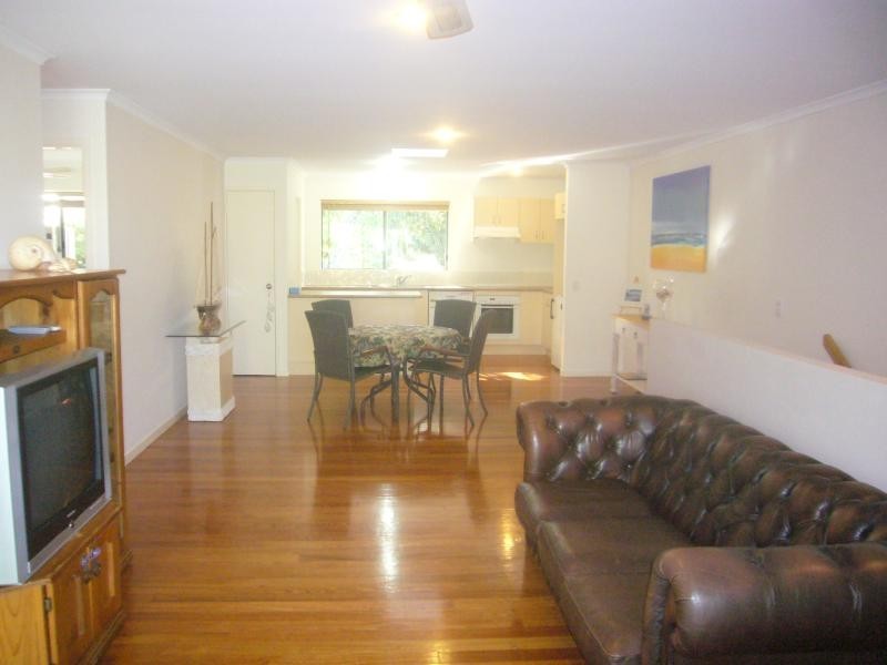 Unit 2/57 Poinciana Ave, Tewantin QLD 4565