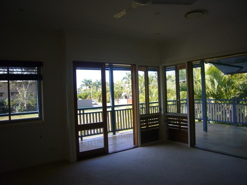 Unit 1/3 Nola Street, Noosaville QLD 4566