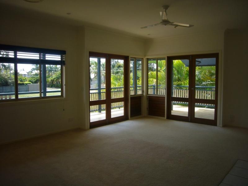 Unit 1/3 Nola Street, Noosaville QLD 4566
