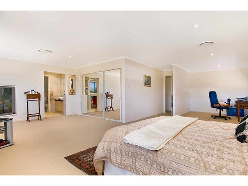 68 Edington Drive, Cooroibah QLD 4565