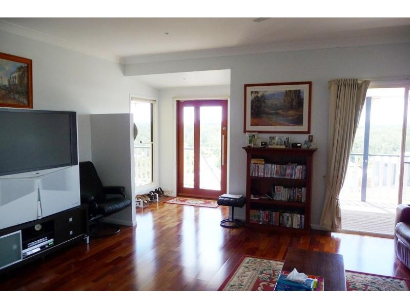 33 Kensington Drive, Cooroy QLD 4563