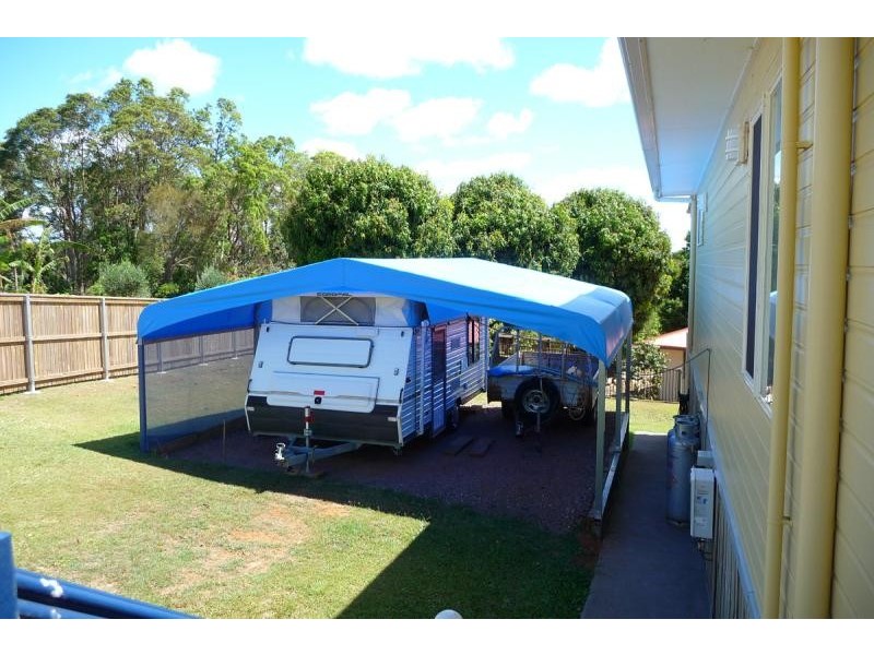33 Kensington Drive, Cooroy QLD 4563