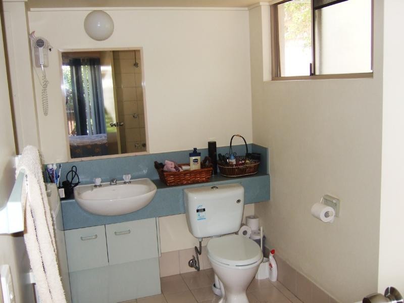 Unit 213/24 Lake Weyba Drive, Noosaville QLD 4566