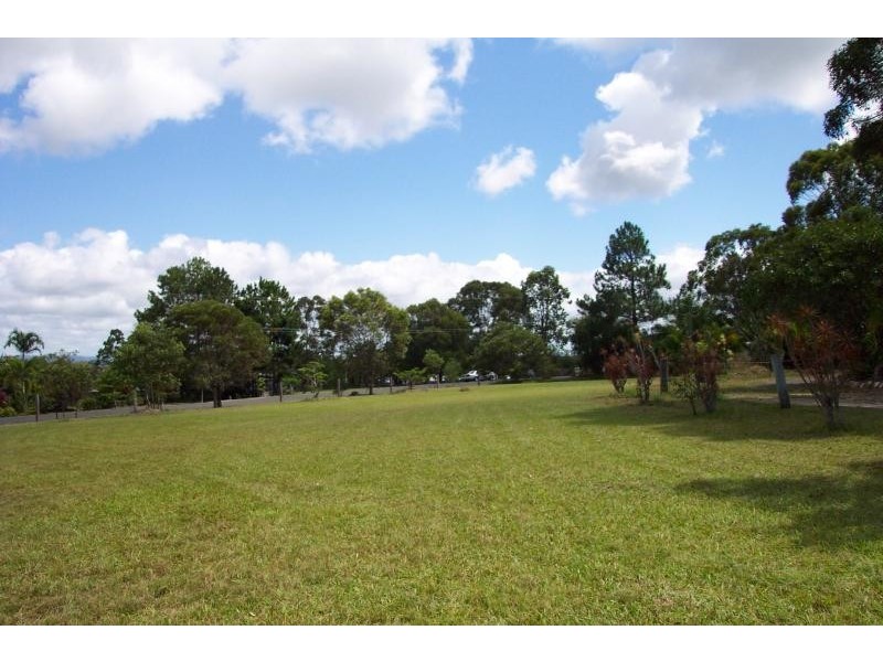 10 Jirrima Crescent, Cooroibah QLD 4565