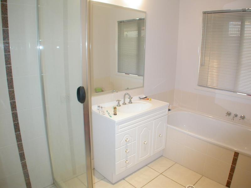 26 Kensington Drive, Cooroy QLD 4563