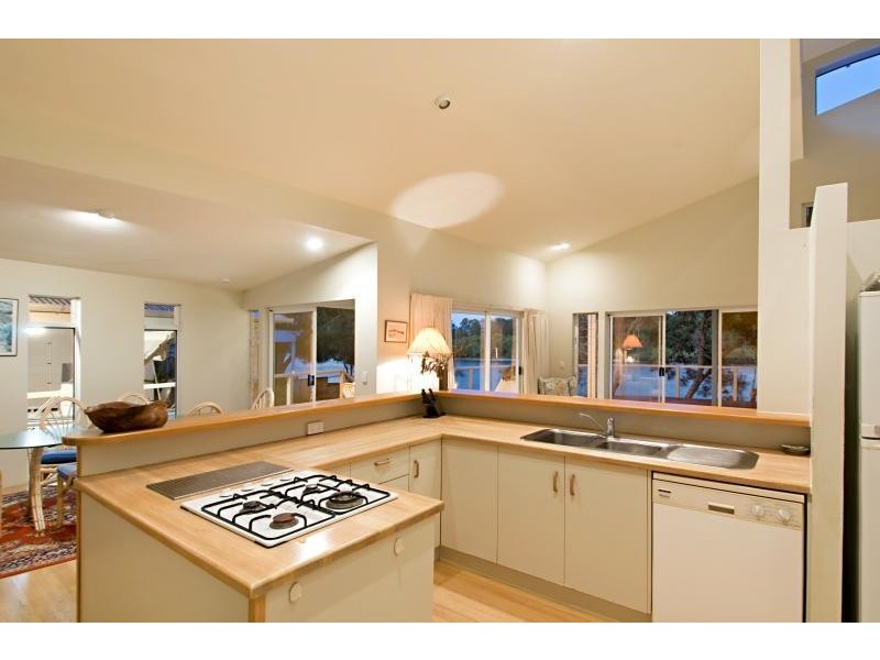 37 Wyuna Drive, Noosaville QLD 4566