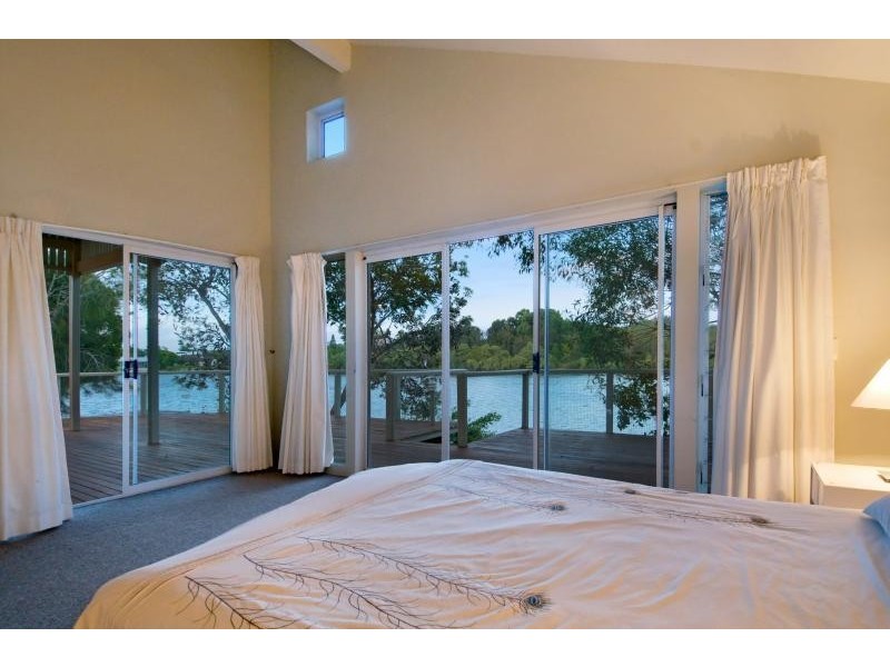 37 Wyuna Drive, Noosaville QLD 4566