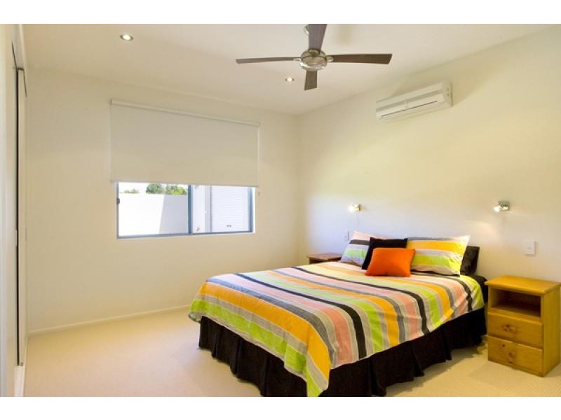 70 Edington Drive, Cooroibah QLD 4565