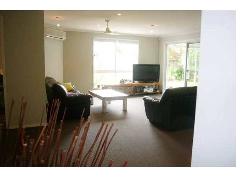 5 Aquamarine Circuit, Noosa Waters QLD 4566
