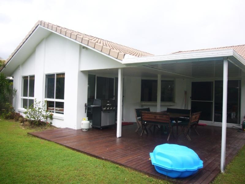 5 Aquamarine Circuit, Noosa Waters QLD 4566