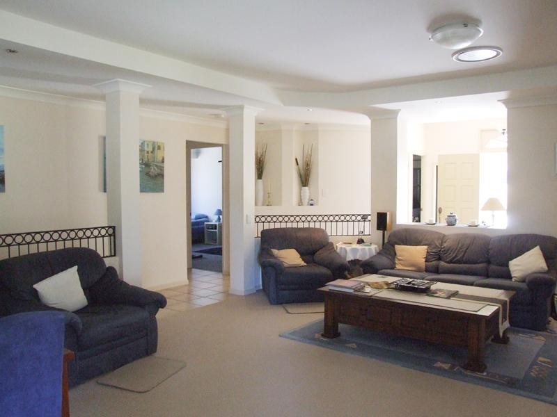 7 Murchison Lane, Cooroibah QLD 4565