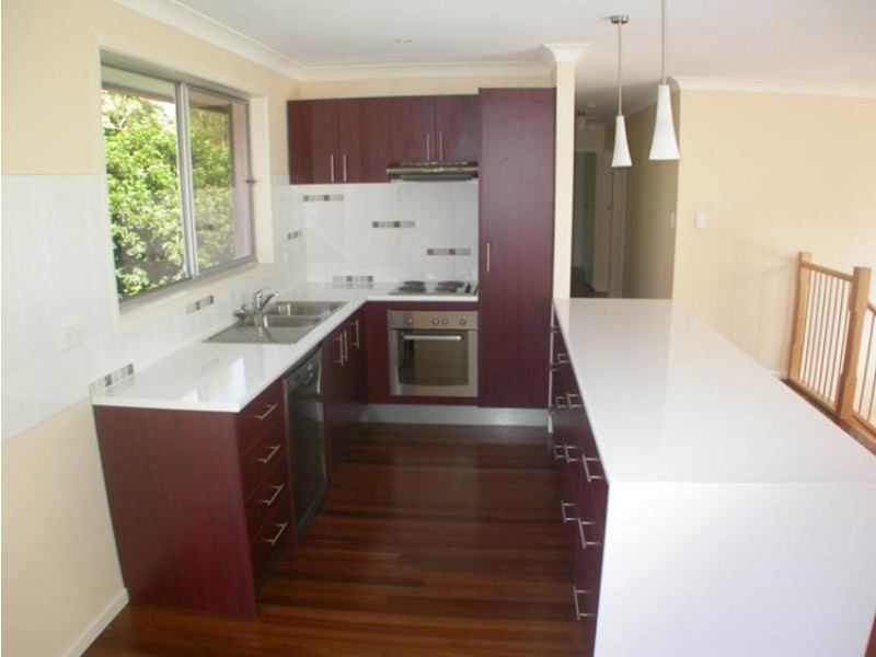 8 Hillcrest Avenue, Noosaville QLD 4566