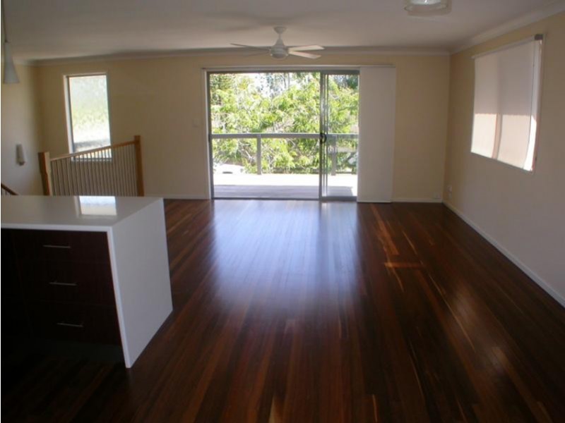 8 Hillcrest Avenue, Noosaville QLD 4566