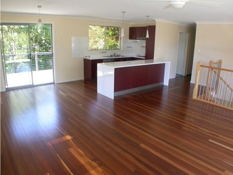 8 Hillcrest Avenue, Noosaville QLD 4566