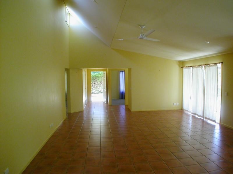 20 Saunders Drive, Cooran QLD 4569
