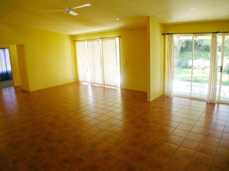 20 Saunders Drive, Cooran QLD 4569