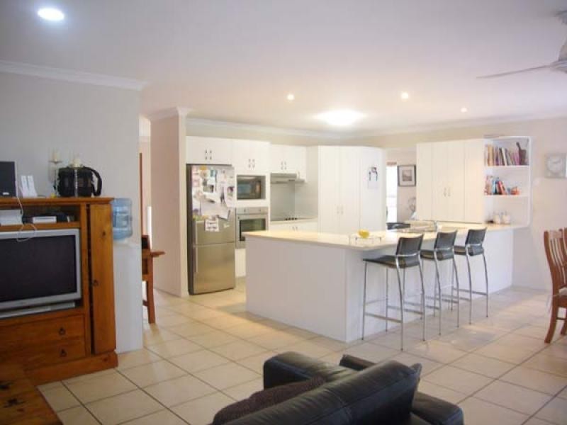 25 Leafhaven Drive, Tewantin QLD 4565