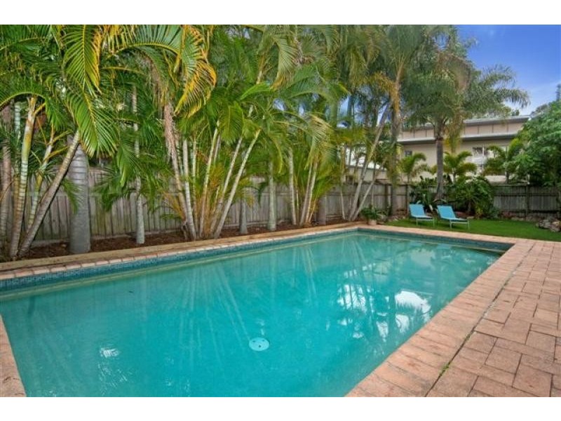 4 Lagoona Drive, Noosa Heads QLD 4567